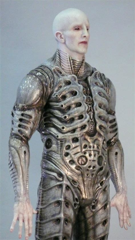 PROMETHEUS - First Look at Elder Engineer and More Behind the Scenes ...