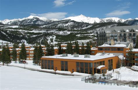 Huntley Lodge - Snowcapped Travel