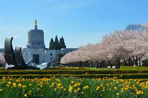 Oregon State Capitol - modlar.com