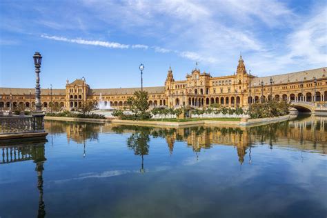 Seville’s Plaza de España: The Complete Guide