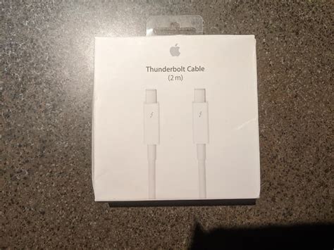 Apple Thunderbolt 2 Cable 2M White | Reverb