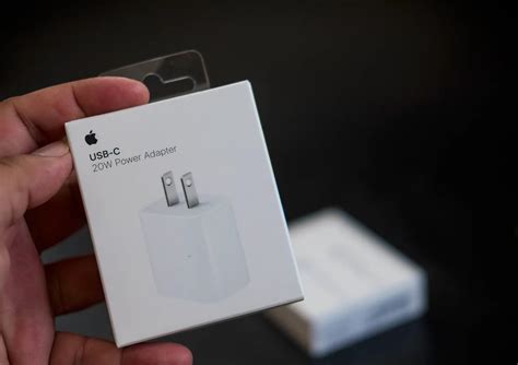 Apple Retail Staff Drilled to Recommend iPhone 15 USB-C Charging Accessories at Point of Sale ...