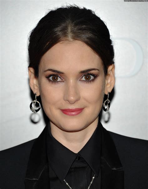 Winona Ryder Black Swan Black Swan Celebrity Beautiful Babe Posing Hot Black High Resolution