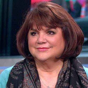 Linda Ronstadt Biography, Net worth, Salary, Career, Awards, Husband, Married life, Children ...