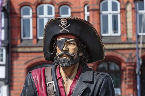 Is This the Real Reason Why Pirates Wore Eyepatches? | Ancient Origins