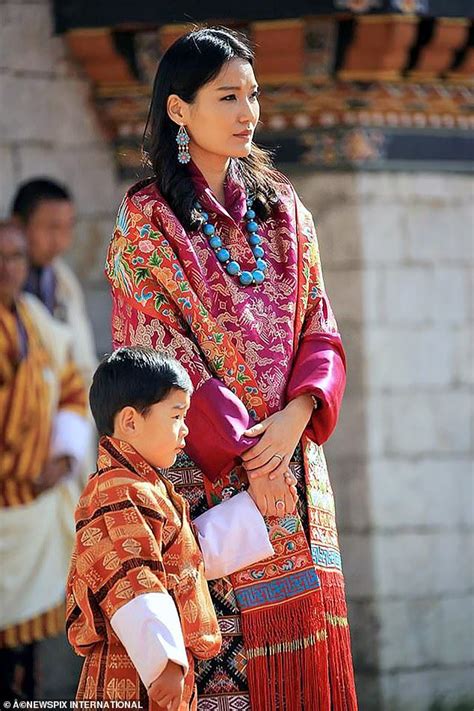 King and Queen of Bhutan announce they're expecting their second child ...