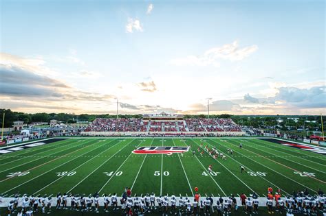 College Football Kicks-off in Lakeland - The Lakelander