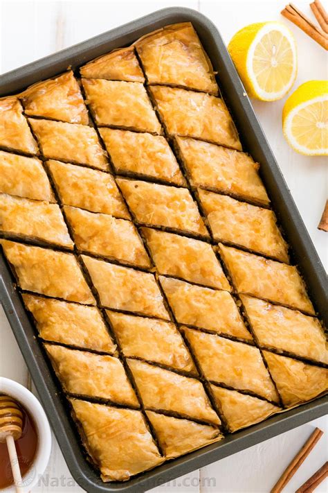 How to Make Baklava (VIDEO tutorial). This Baklava has amazingly crisp ...