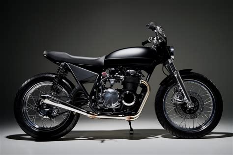 Hello Darkness: Honda CB550 by MONNOM Customs – BikeBound