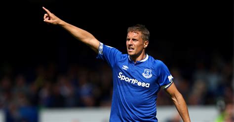 Phil Jagielka playing for Everton. - Planet Football