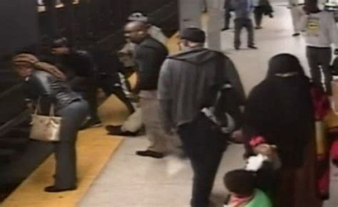 This Subway Hero Jumped Onto The Tracks To Save Fellow Passenger