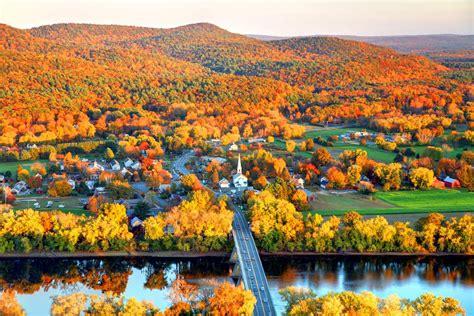 Massachusetts Fall Foliage Driving Tours