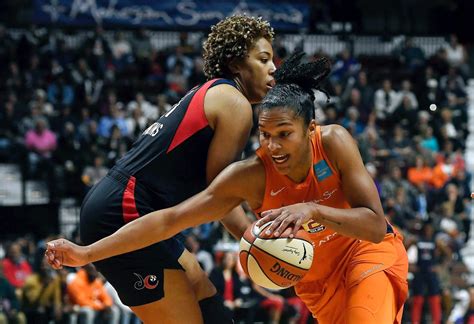 WNBA: Alyssa Thomas signs, but injury forces Sun to pivot again