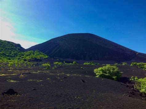 ☁️🦋🌎Into the Dollysphere🌎🦋☁️ on Instagram: “📍Cerro Negro Volcano ...