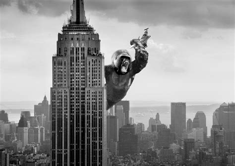 King Kong NYC (Black & White) 4961 × 3508 : wallpapers