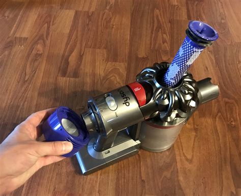Dyson V8 Absolute Vacuum - Tech Review | Busted Wallet