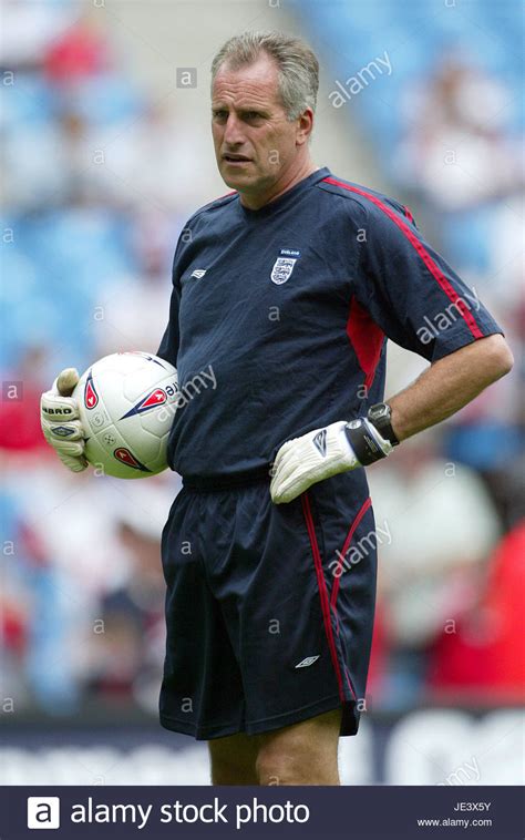 RAY CLEMENCE ENGLAND GOALKEEPING COACH CITY OF MANCHESTER STADIUM ...