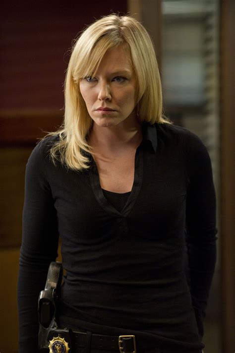 Kelli Giddish as Amanda Rollins in Law and Order: SVU - "Home Invasions" - Kelli Giddish Photo ...