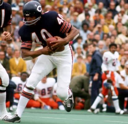 Gale Sayers - The 20 Best Running Backs in NFL History | Complex