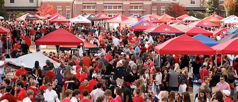 Top 10 College Football Tailgating Scenes - College Weekends