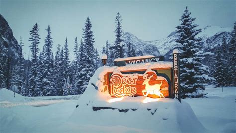 Top 15 Ski Resorts in Canada for Winter Fun - EscapeDiscoverer