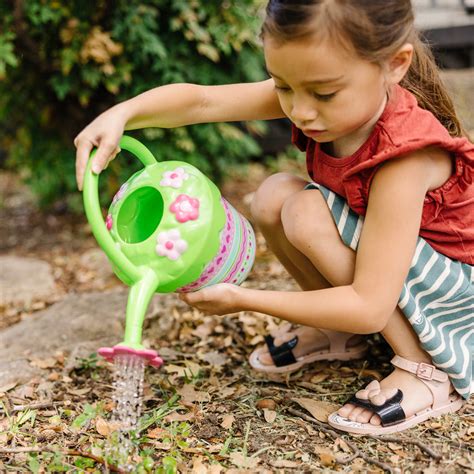 5 Tips to Teach Kids How to Care for Plants