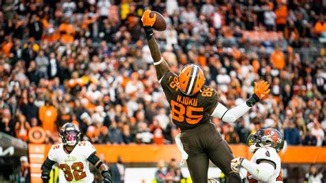 Why the Browns turned to David Njoku for one-handed TD grab