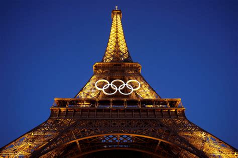 Paris Olympics organizers unveil the 5 Olympic rings mounted on the ...