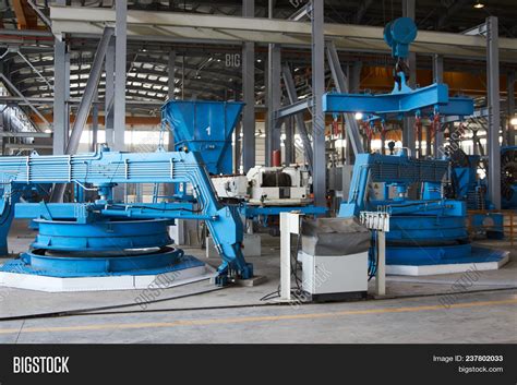 Warehouse Interior Image & Photo (Free Trial) | Bigstock