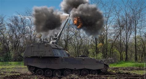 Ukrainian PzH 2000 Breaks Record Having Fired 20,000 Rounds Already ...