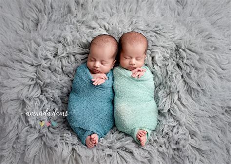 Newborn twins photography. Posing ideas for twins. Baby boy twin ...