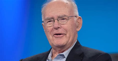 Intel Co-Founder Gordon Moore, of Moore's Law Fame, Dies at 94 - CNET