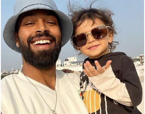 Hardik Pandya & Son Agastya