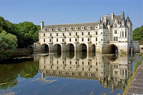 Castles of the Loire River Valley Tour - Paris, France | Gray Line