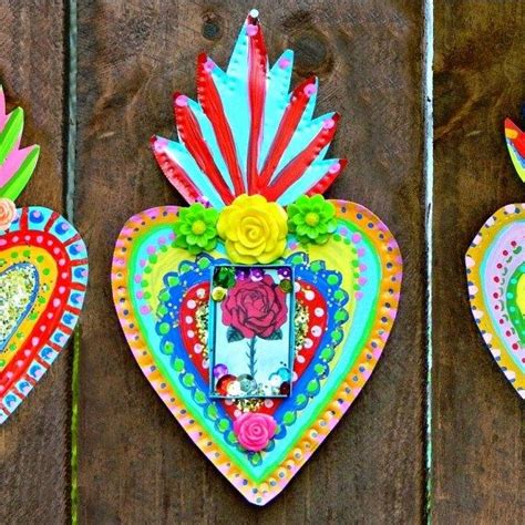 Mexican Tin Folk Art DIY | Tin art, Mexican folk art decor, Art diy