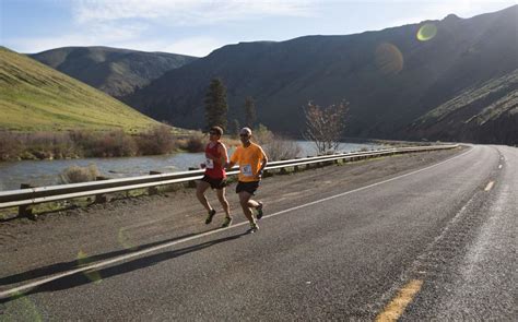 Photos: Yakima River Canyon Marathon | News Watch | yakimaherald.com