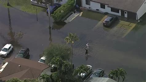 More than 25 inches of rain floods Fort Lauderdale, most within 6 hours