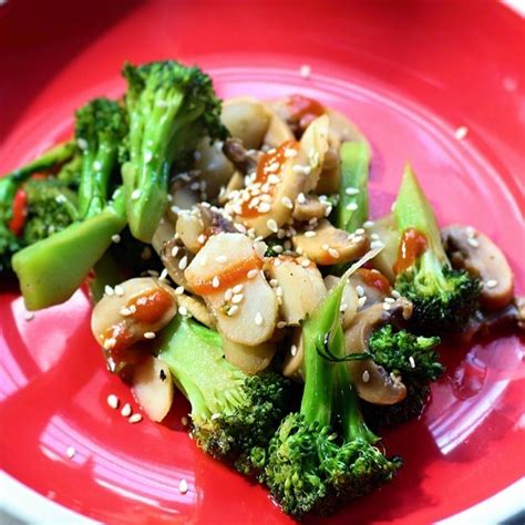 Easy Water Chestnuts with Broccoli & Mushrooms - Lean Green DAD