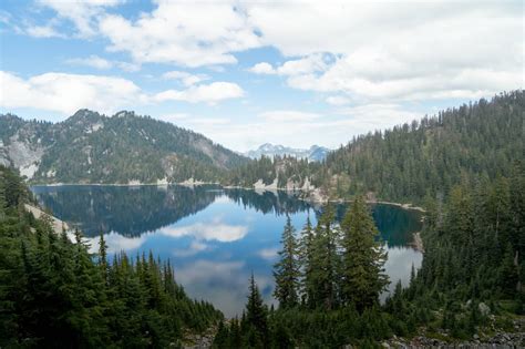 Snow Lake Trail Guide - Snoqualmie Pass, Washington · Anna Tee