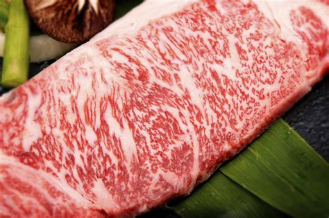 A5 Genuine Japanese Wagyu Striploin (Sirloin) Steak – La Carne Premium Meat