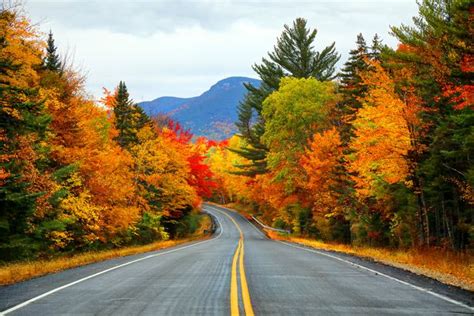 16 Places With Beautiful Fall Scenery | Cheapism.com