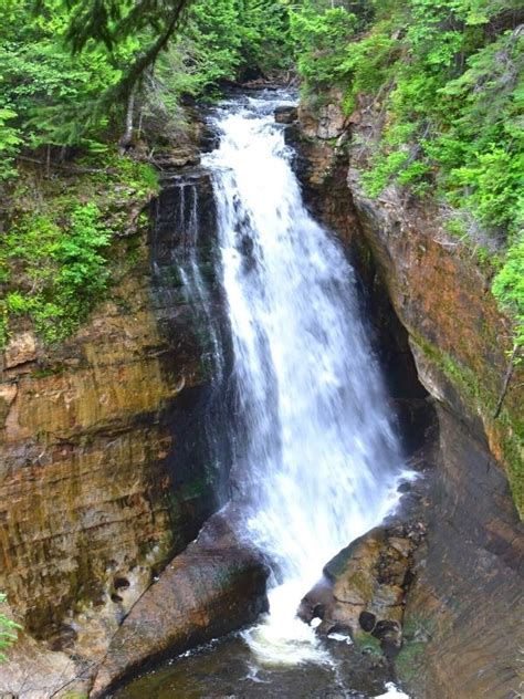 14 Best Pictured Rocks Waterfalls You Can’t Miss | Means To Explore