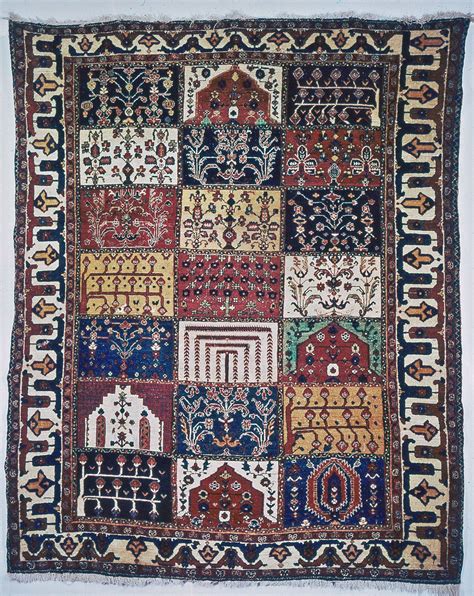 Bakhtiari rug | Persian Carpet, Hand-Knotted, Wool | Britannica