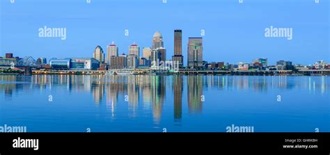 Louisville skyline hi-res stock photography and images - Alamy