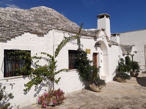 How to visit Alberobello with kids: all you need to know