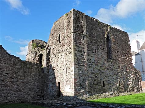 Photographs of Monmouth Castle, Monmouthshire, Wales: Great tower