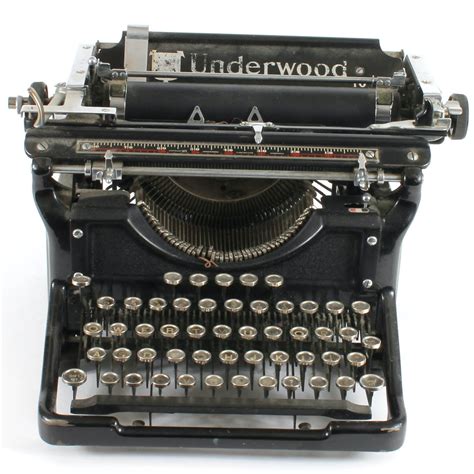 Vintage Underwood 10 Typewriter | EBTH