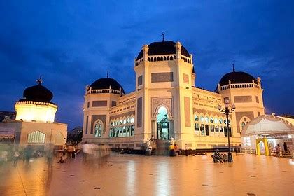 Mesjid Raya Medan ~ Medan City Guide