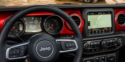 2018 Jeep Wrangler interior revealed