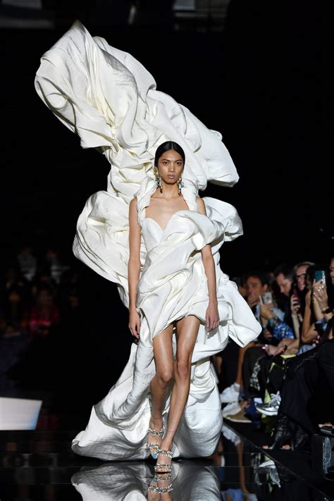 Paris Fashion Week 2023: il calendario delle sfilate e gli eventi dal 26 settembre al 4 ottobre